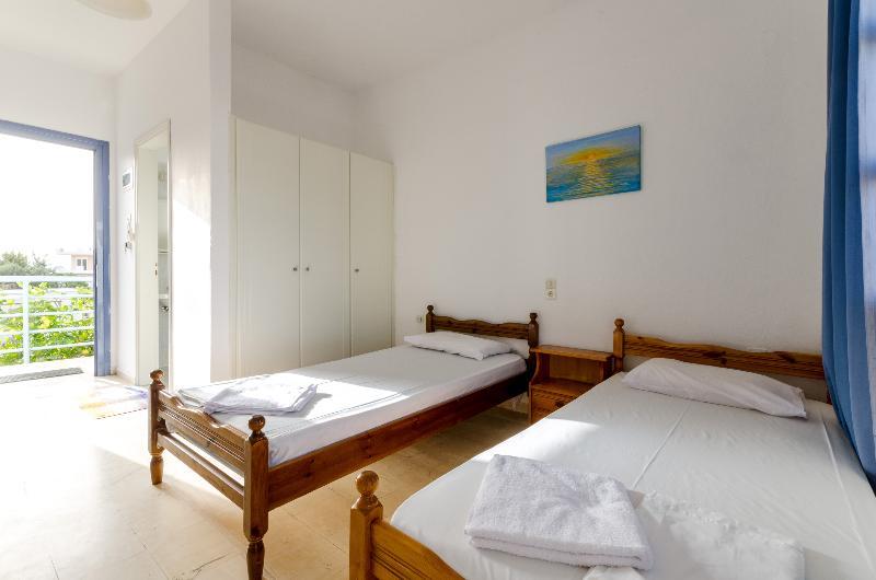 Aris Apartments ماليا المظهر الخارجي الصورة