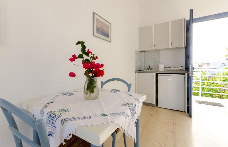 Aris Apartments ماليا المظهر الخارجي الصورة