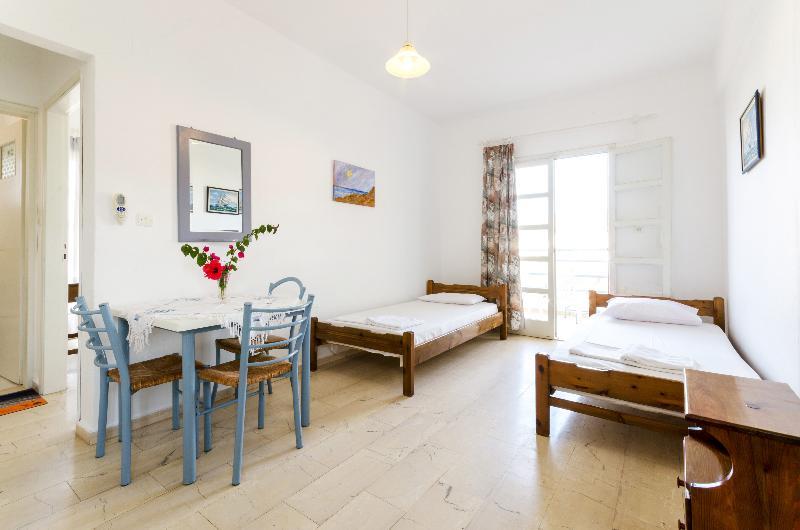 Aris Apartments ماليا المظهر الخارجي الصورة