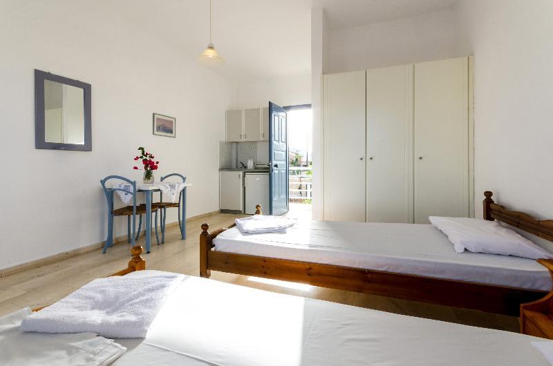 Aris Apartments ماليا المظهر الخارجي الصورة